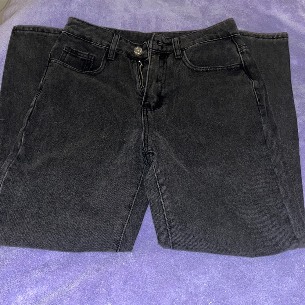 BLACK JEANS BRAND NEW (SHEIN) STRAIGHT LEG/MOM JEAN